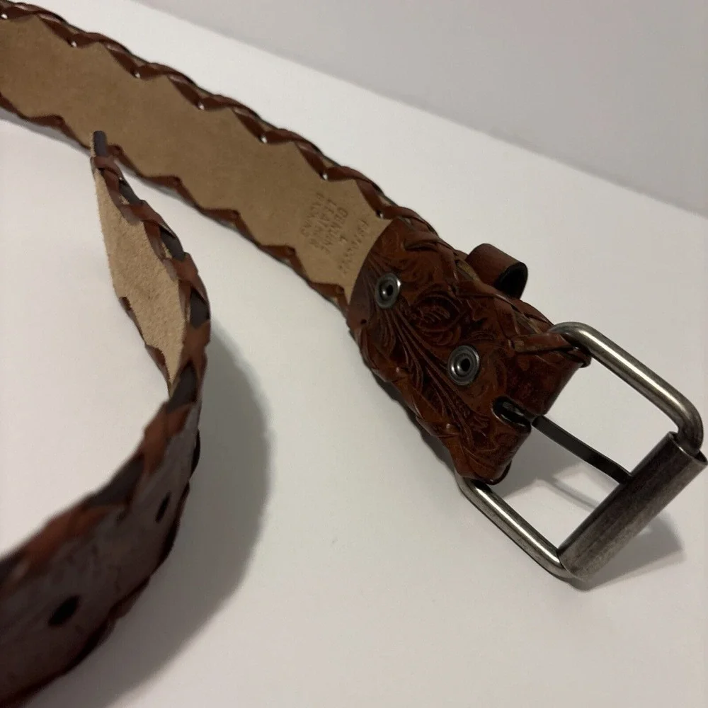 EUC‎ Embossed Tooled Camel Brown Western Cowgirl Floral Leather Belt Size Large